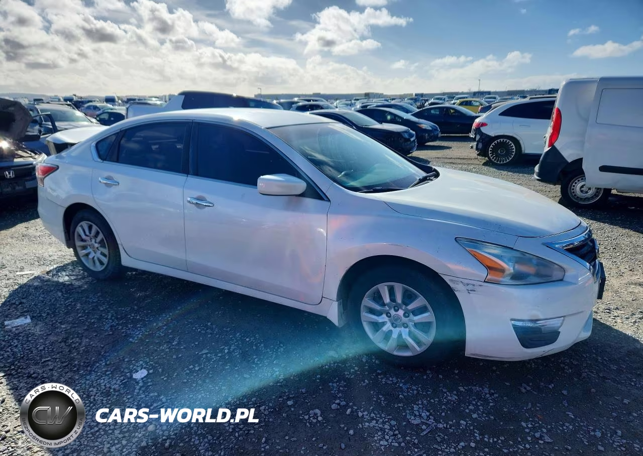2015 Nissan Altima 2.5 VIN:1N4AL3AP0FC464881 - 4
