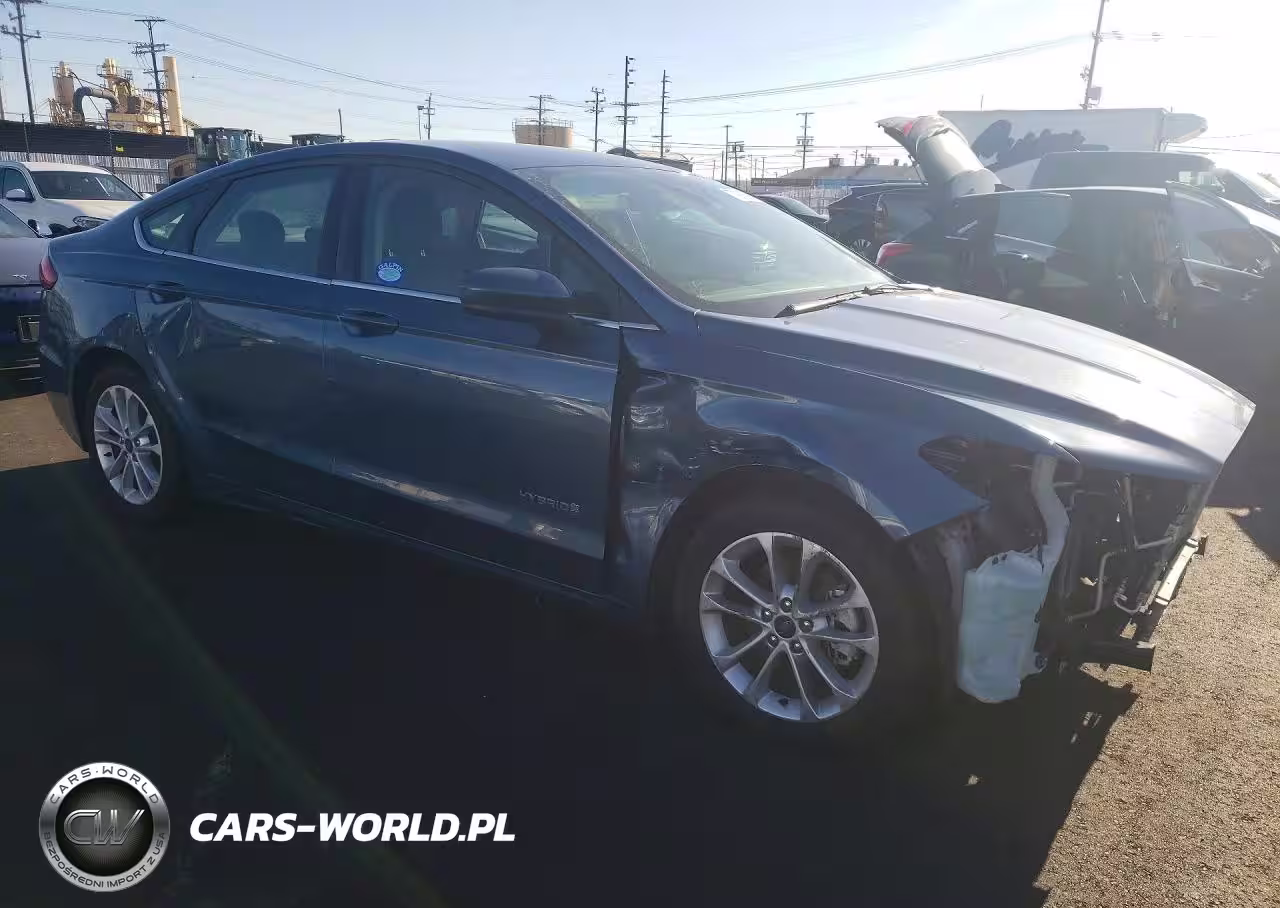 2019 Ford Fusion Se VIN:3FA6P0LU7KR173897 - 4
