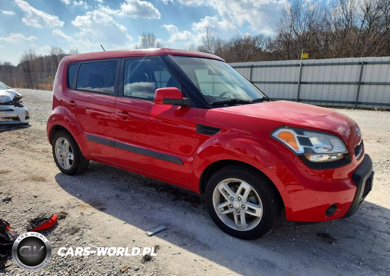 2011 Kia Soul + VIN:KNDJT2A20B7253045 - 4