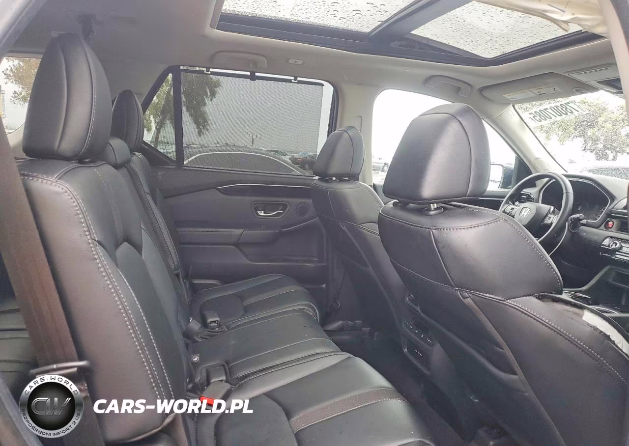 2025 Honda Pilot Touring VIN:5FNYG2H72SB004941 - 11