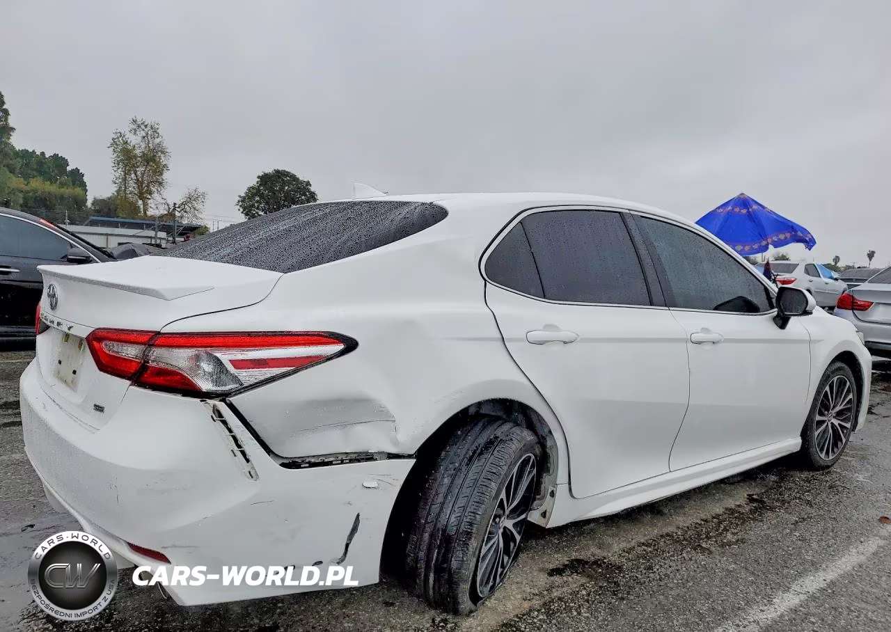 2020 Toyota Camry Se VIN:4T1G11AK1LU355012 - 3