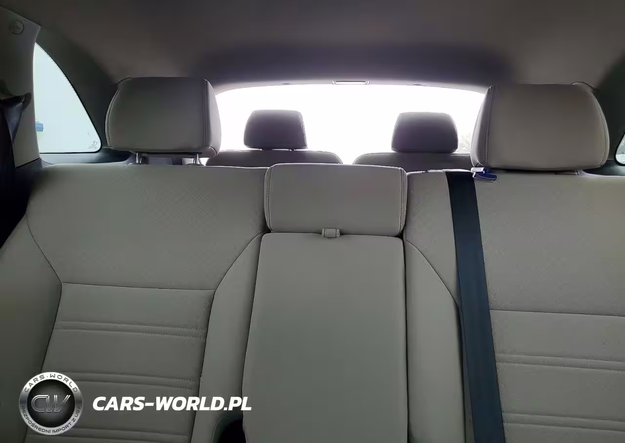 2020 Kia Sorento L VIN:5XYPGDA39LG702116 - 10