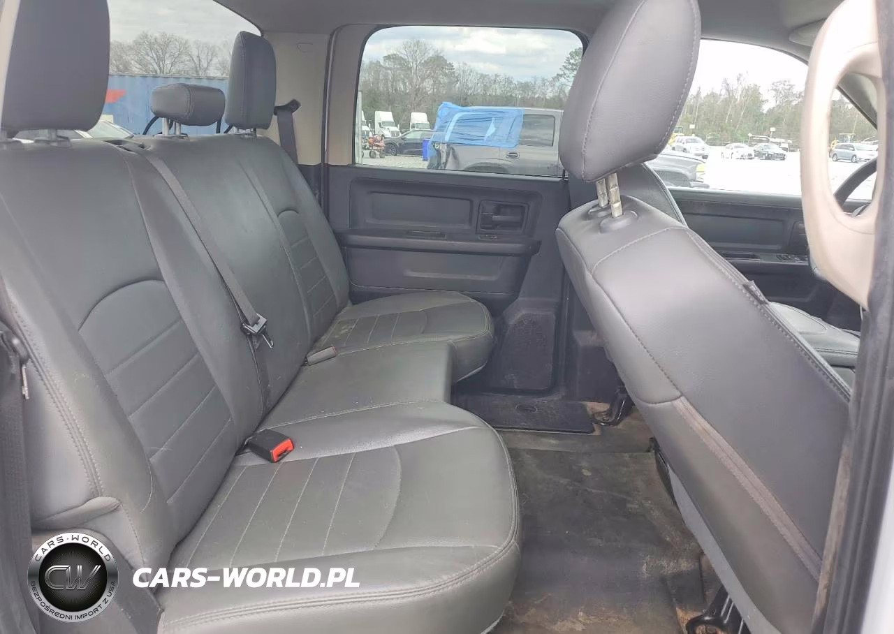2018 Ram 2500 St VIN:3C6UR4CJ5JG363367 - 10