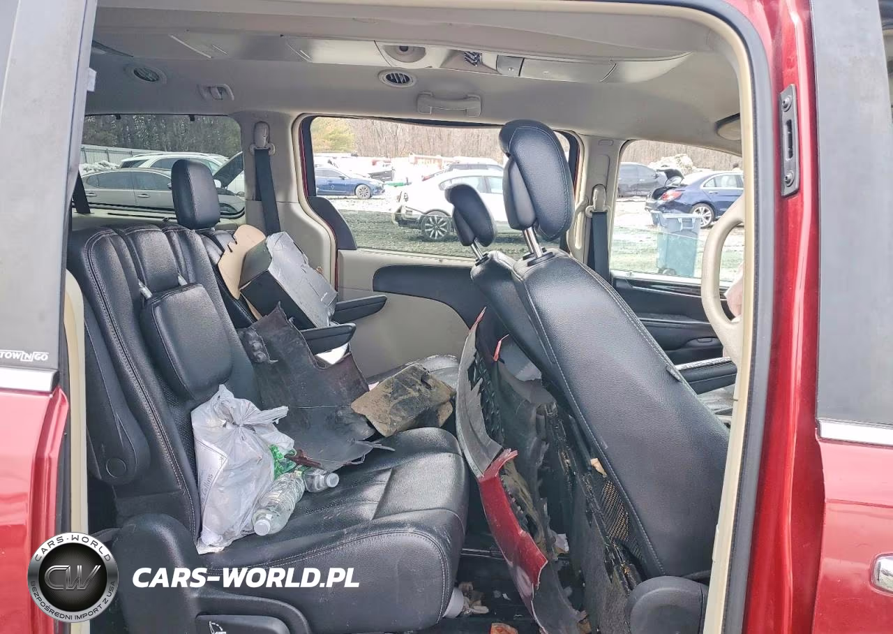 2014 Chrysler Town & Country Touring L VIN:2C4RC1CG5ER164936 - 11
