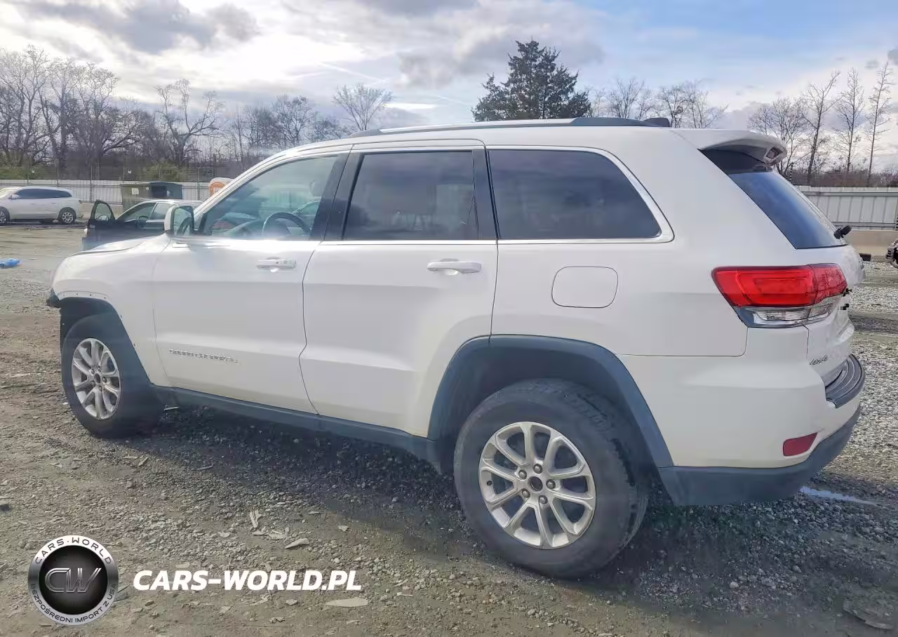 2015 Jeep Grand Cherokee Laredo VIN:1C4RJFAG6FC903232 - 2