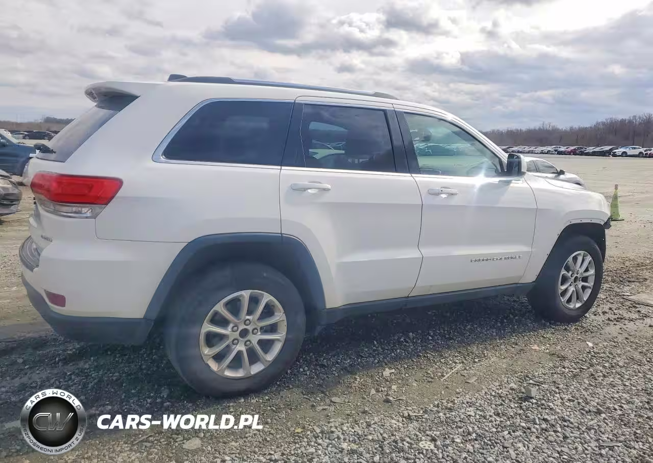 2015 Jeep Grand Cherokee Laredo VIN:1C4RJFAG6FC903232 - 3