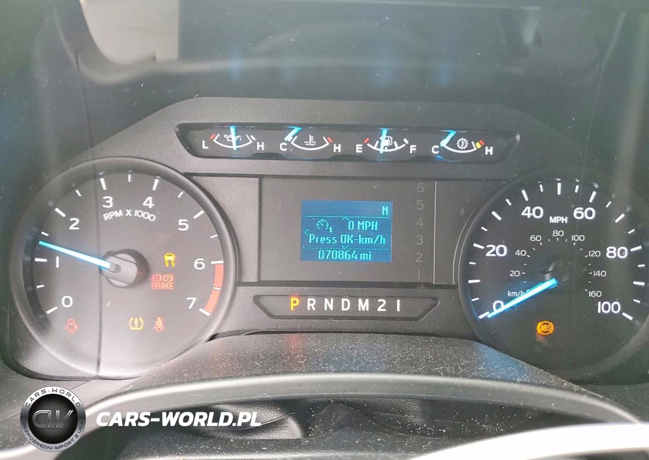 2018 Ford F350 Super Duty Utility - Service Truck VIN:1FD8X3F63JEC95302 - 9