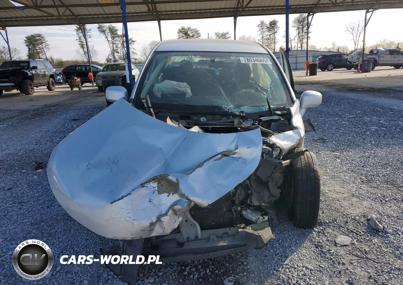 2010 Nissan Versa S VIN:3N1BC1AP1AL425218 - 5