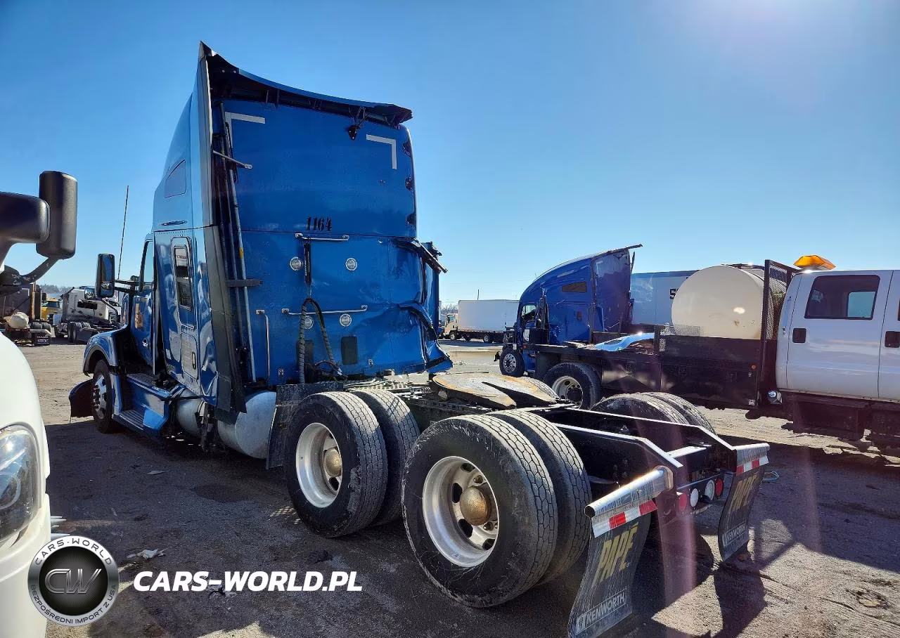 2023 Kenworth T680 Semi Truck VIN:1XKYD49X6PJ233291 - 3