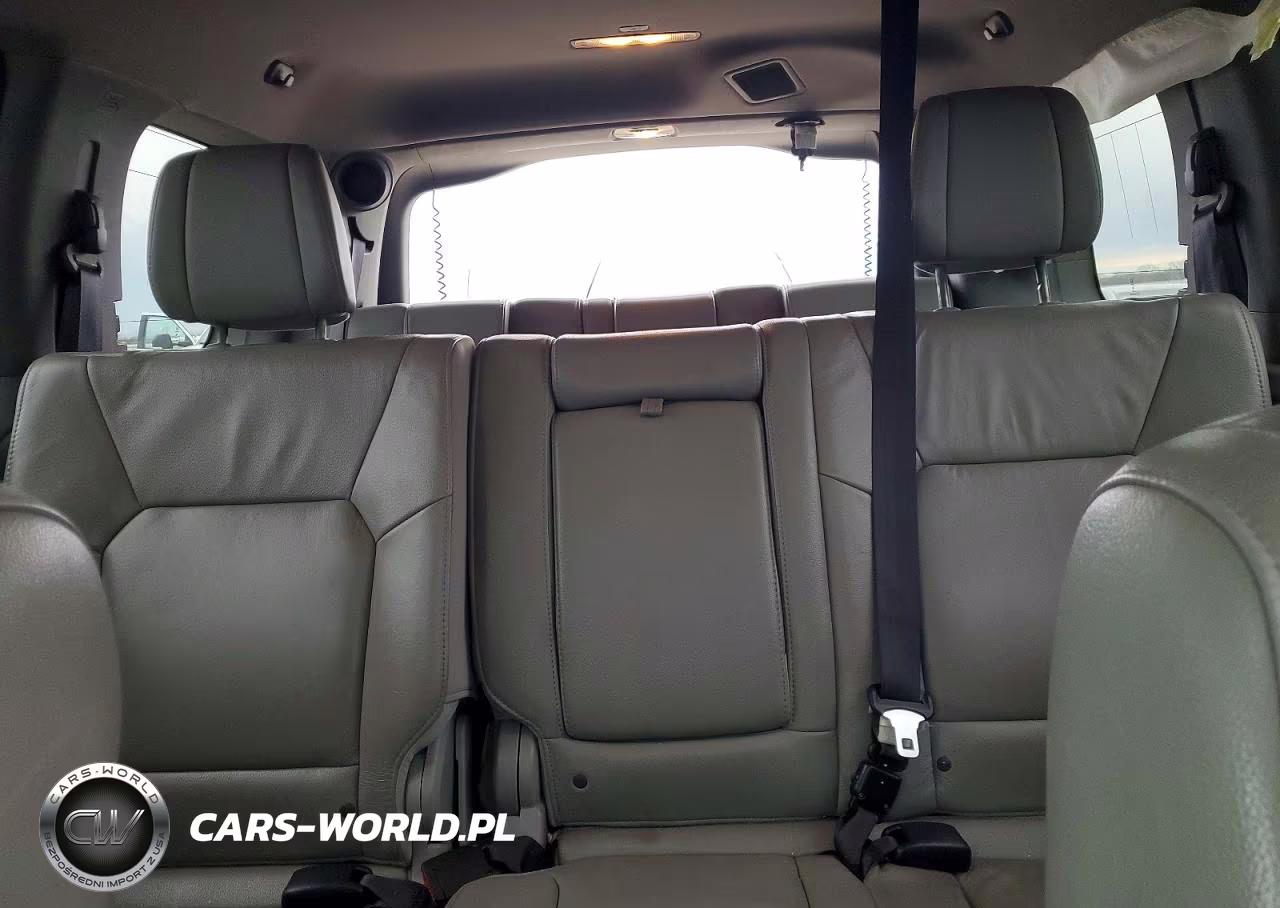 2012 Honda Pilot Touring VIN:5FNYF4H98CB034592 - 10