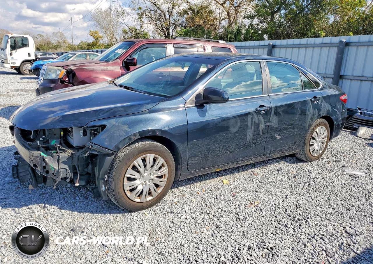 Główne zdjęcie 2017 Toyota Camry Le