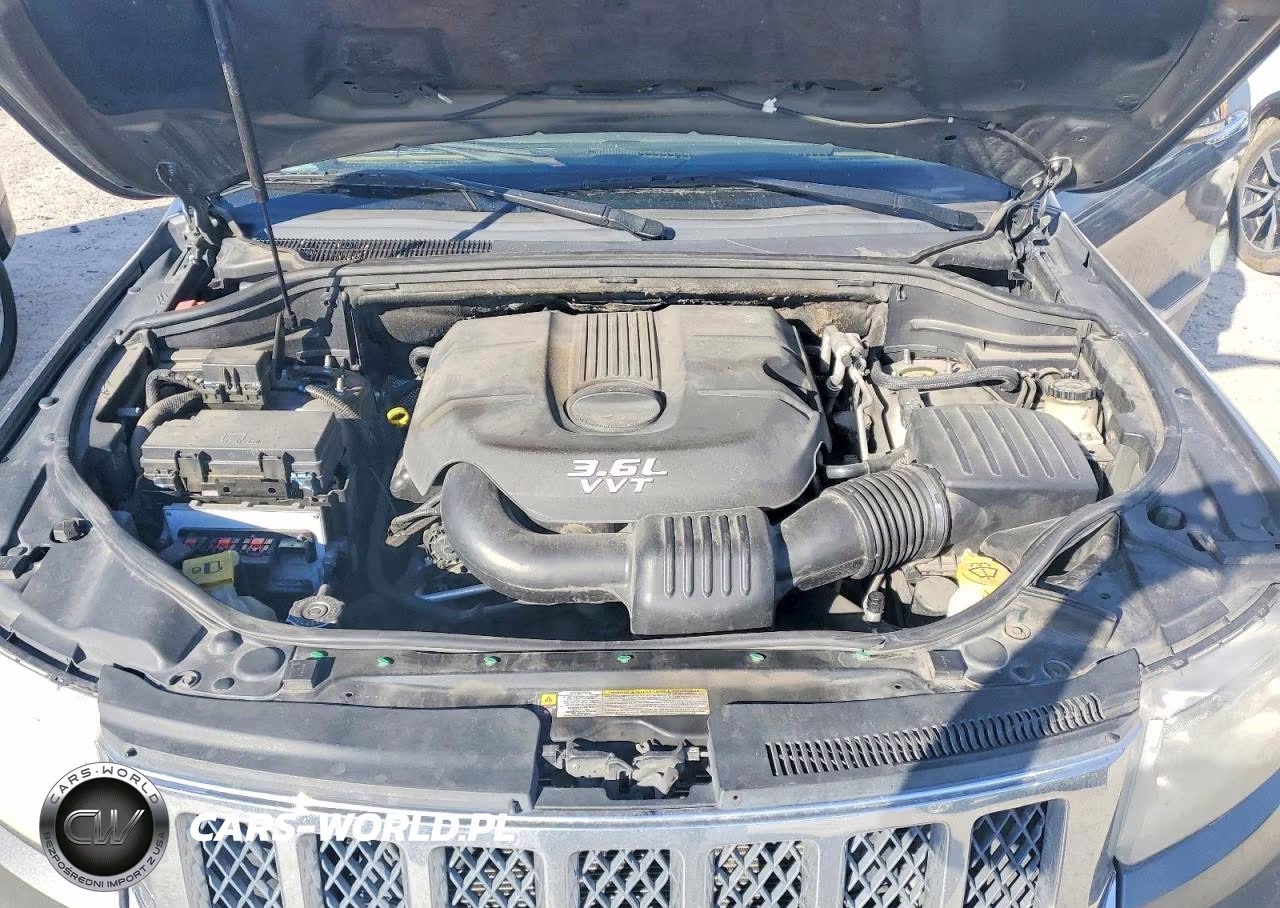 2012 Jeep Grand Cherokee Overland VIN:1C4RJECG7CC190358 - 11