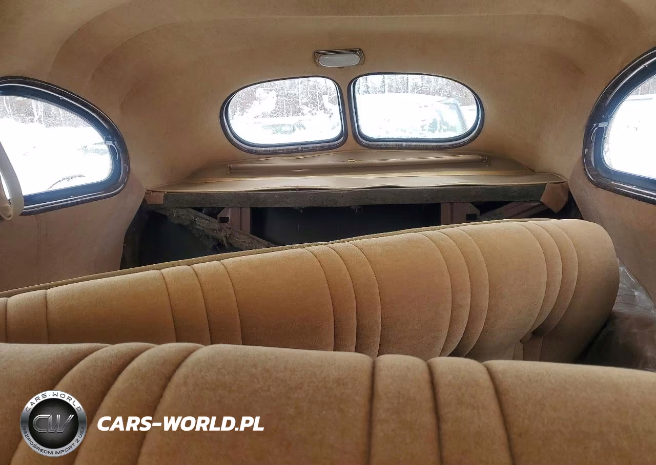 1937 Desoto Hawkeye VIN:5561925 - 10