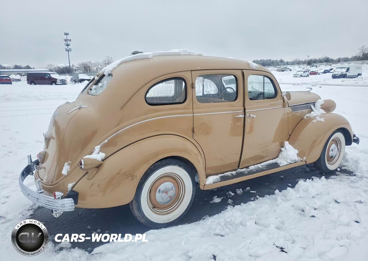 1937 Desoto Hawkeye VIN:5561925 - 3