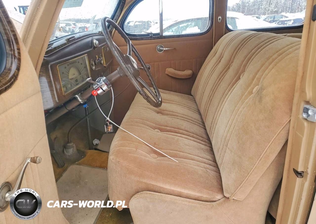 1937 Desoto Hawkeye VIN:5561925 - 7