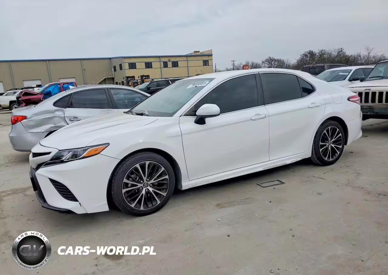 2020 Toyota Camry Se