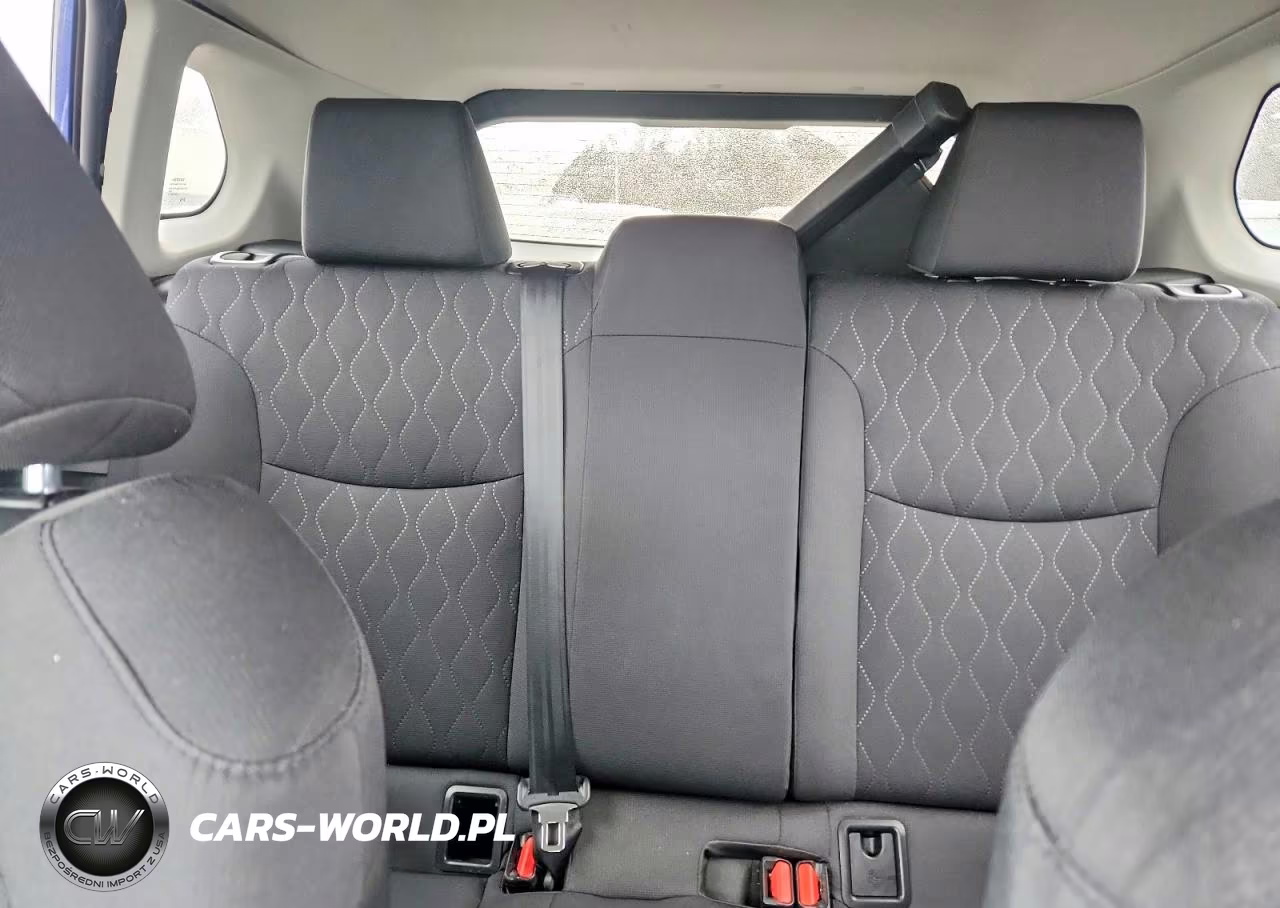 2024 Toyota Corolla Cross Le VIN:7MUBAABG2RV096137 - 10