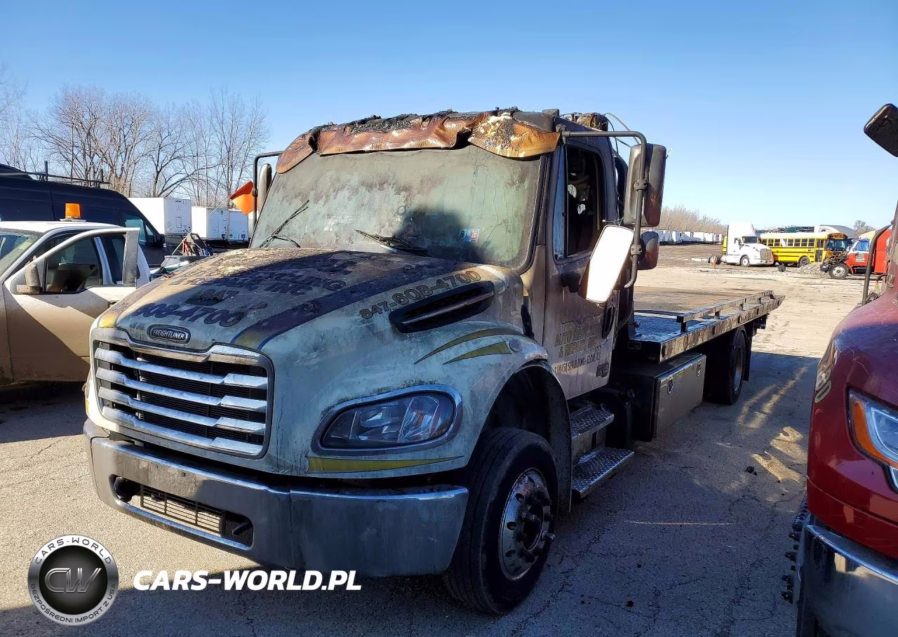 2024 Freightliner M2 106 Med