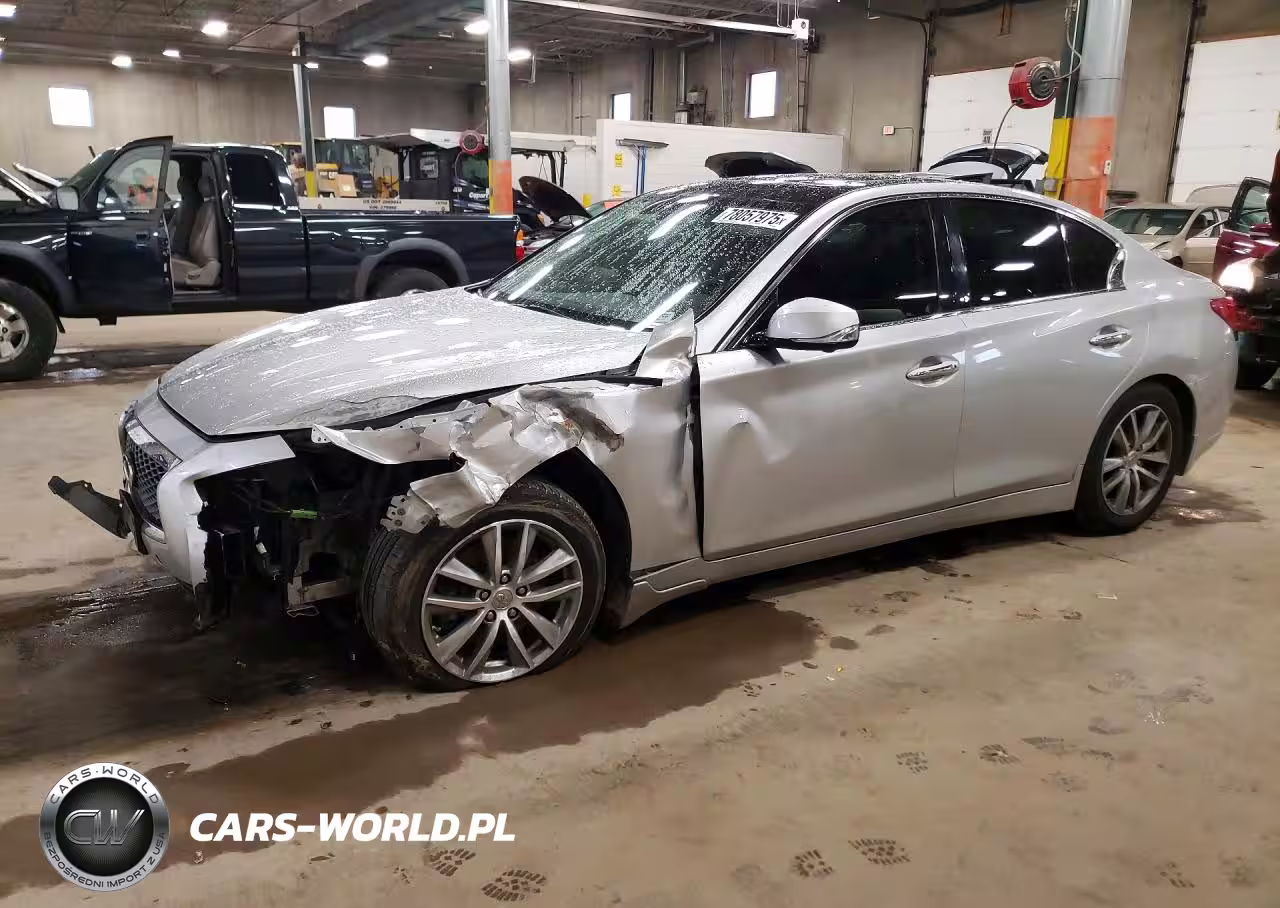 2015 Infiniti Q50 Base