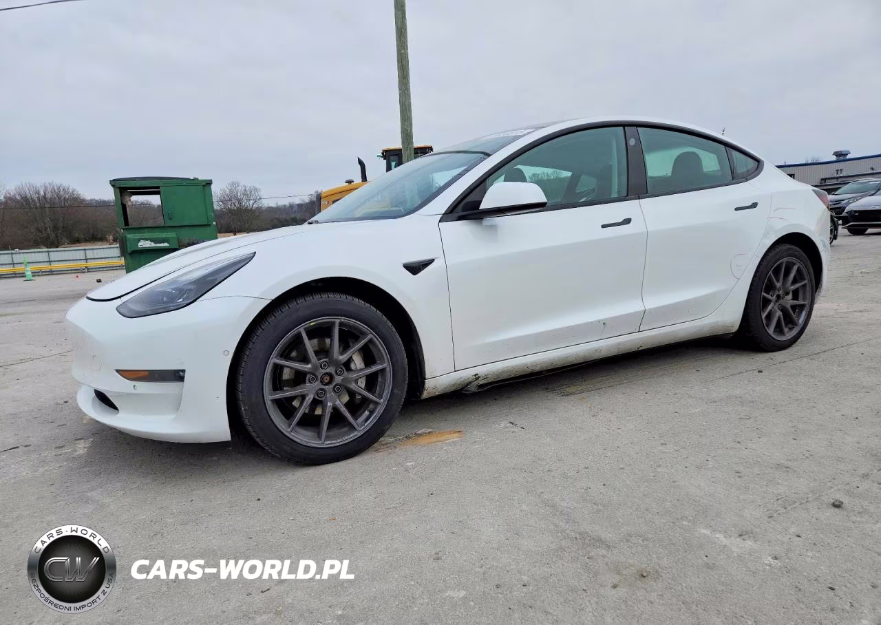 2021 Tesla Model 3 – zdjęcie 1 z 13