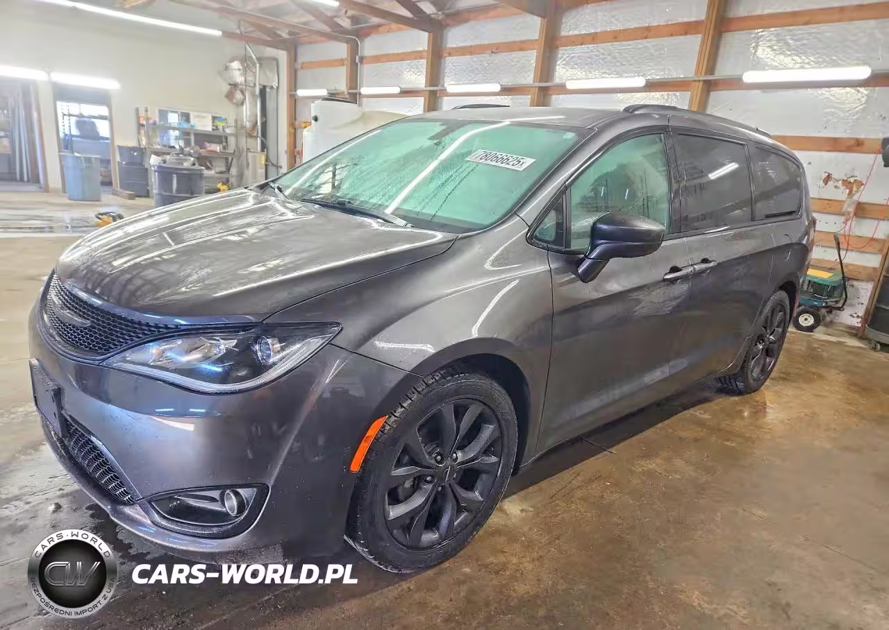 2018 Chrysler Pacifica Touring L