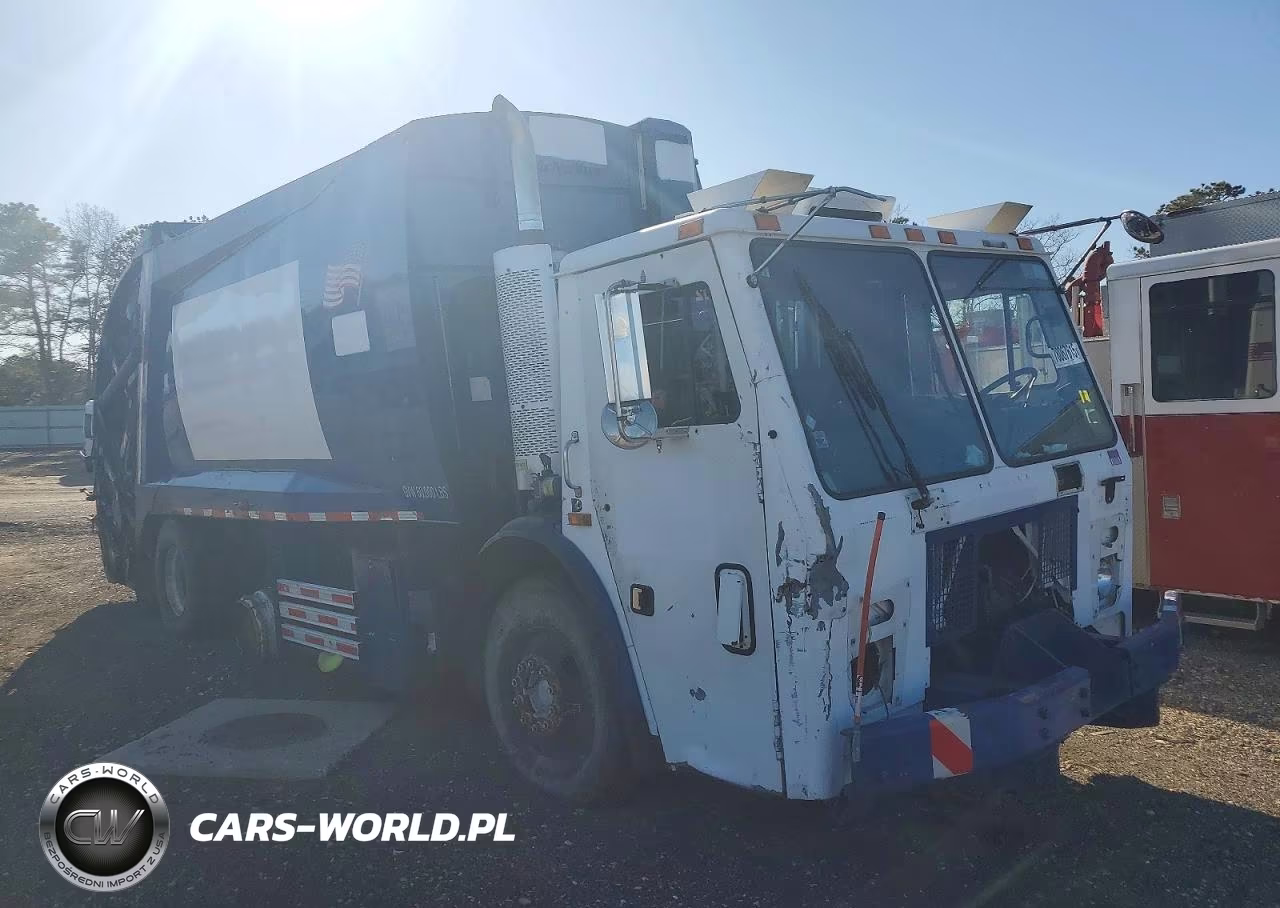 2010 Mack Leu613 Refuse Truck