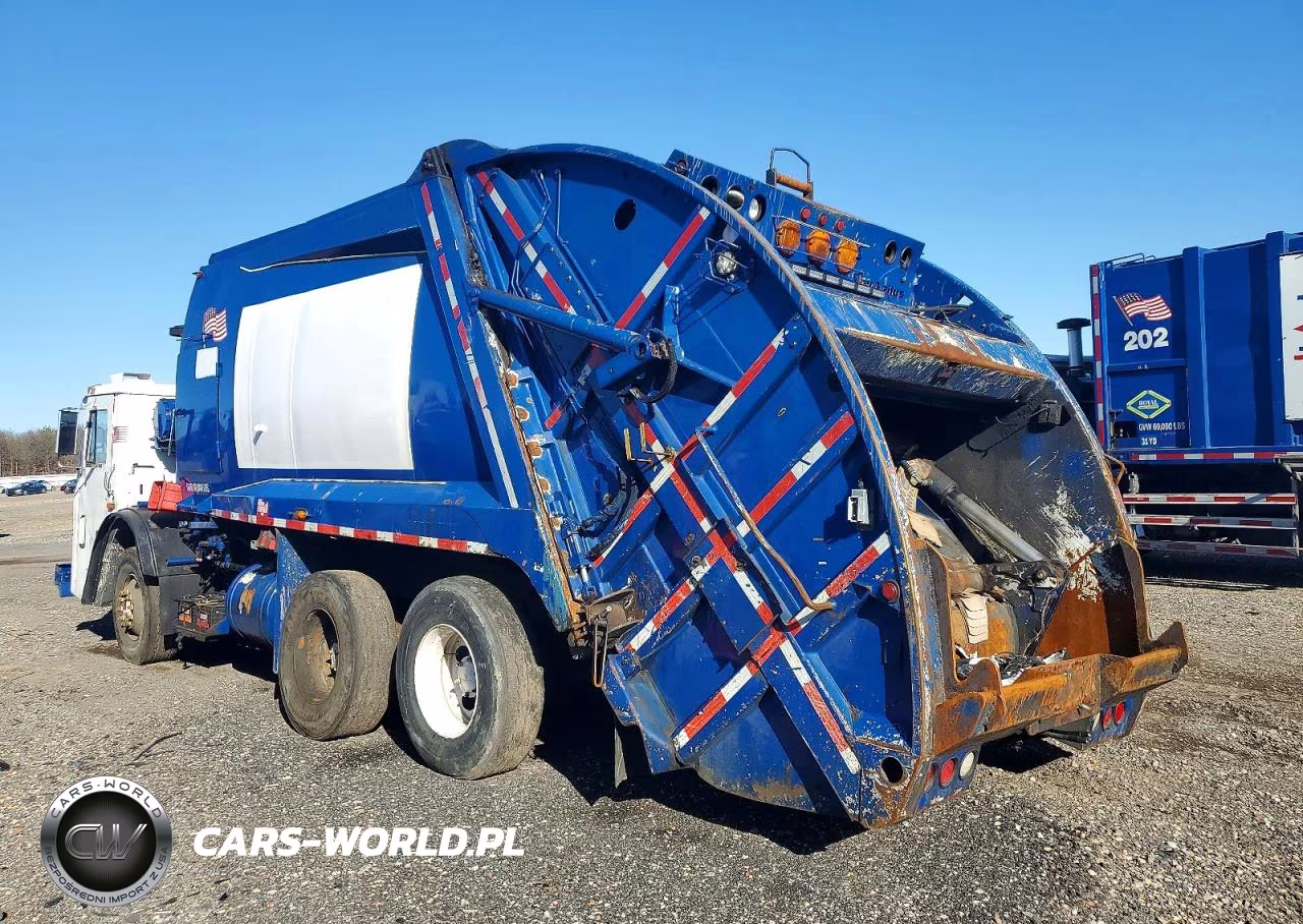 2010 Mack Leu613 Refuse Truck VIN:1M2AU02C6AM003586 - 3