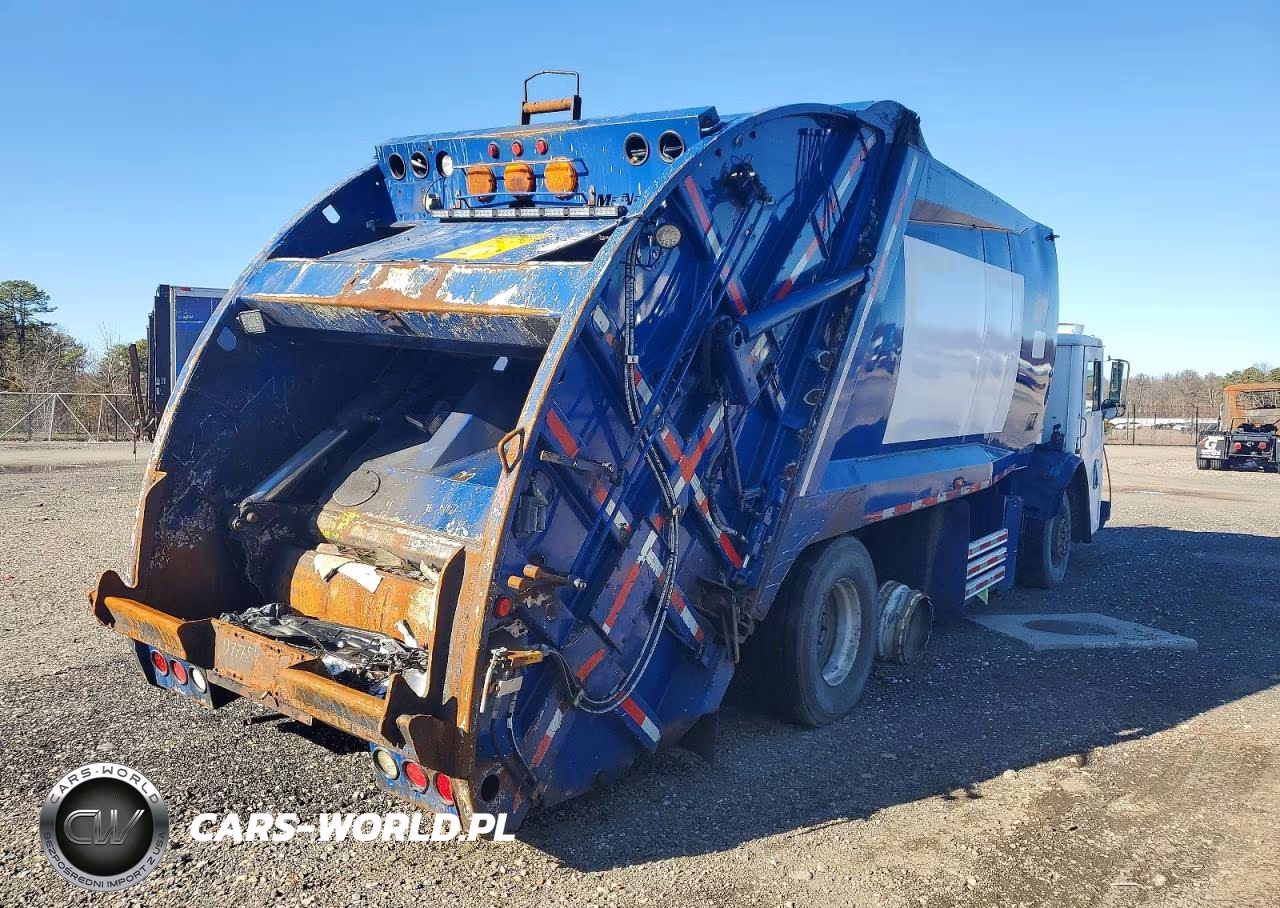 2010 Mack Leu613 Refuse Truck VIN:1M2AU02C6AM003586 - 4