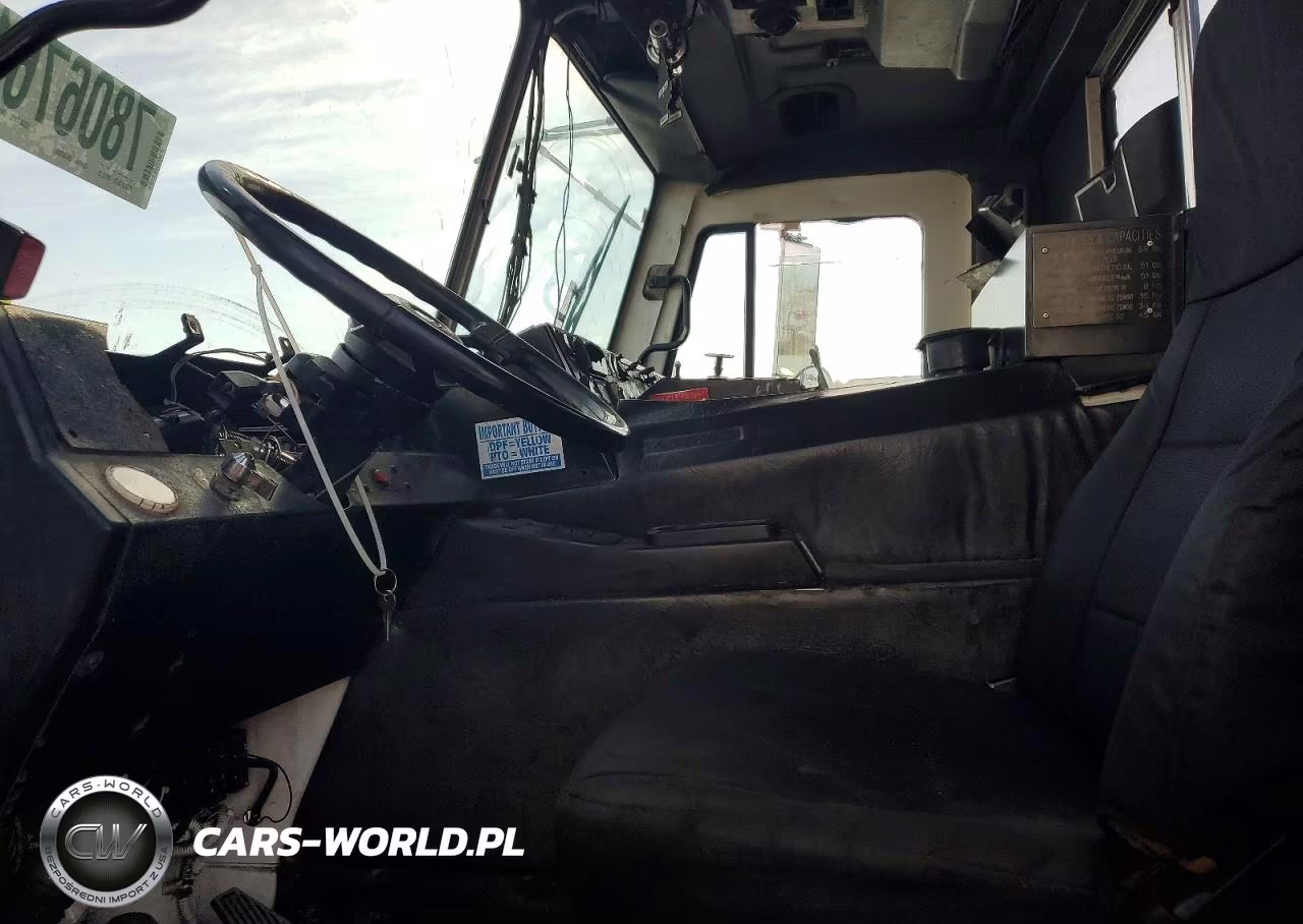 2010 Mack Leu613 Refuse Truck VIN:1M2AU02C6AM003586 - 5