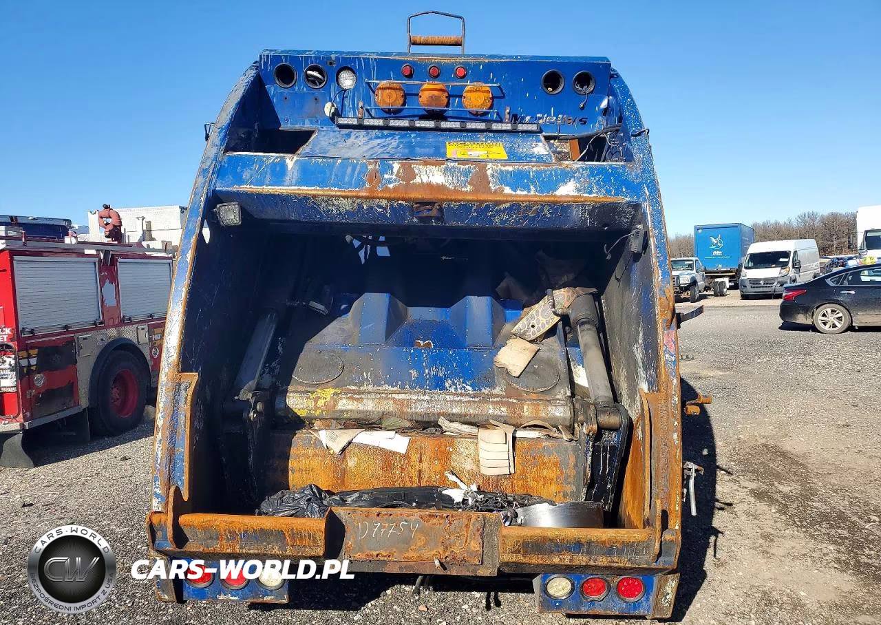 2010 Mack Leu613 Refuse Truck VIN:1M2AU02C6AM003586 - 6