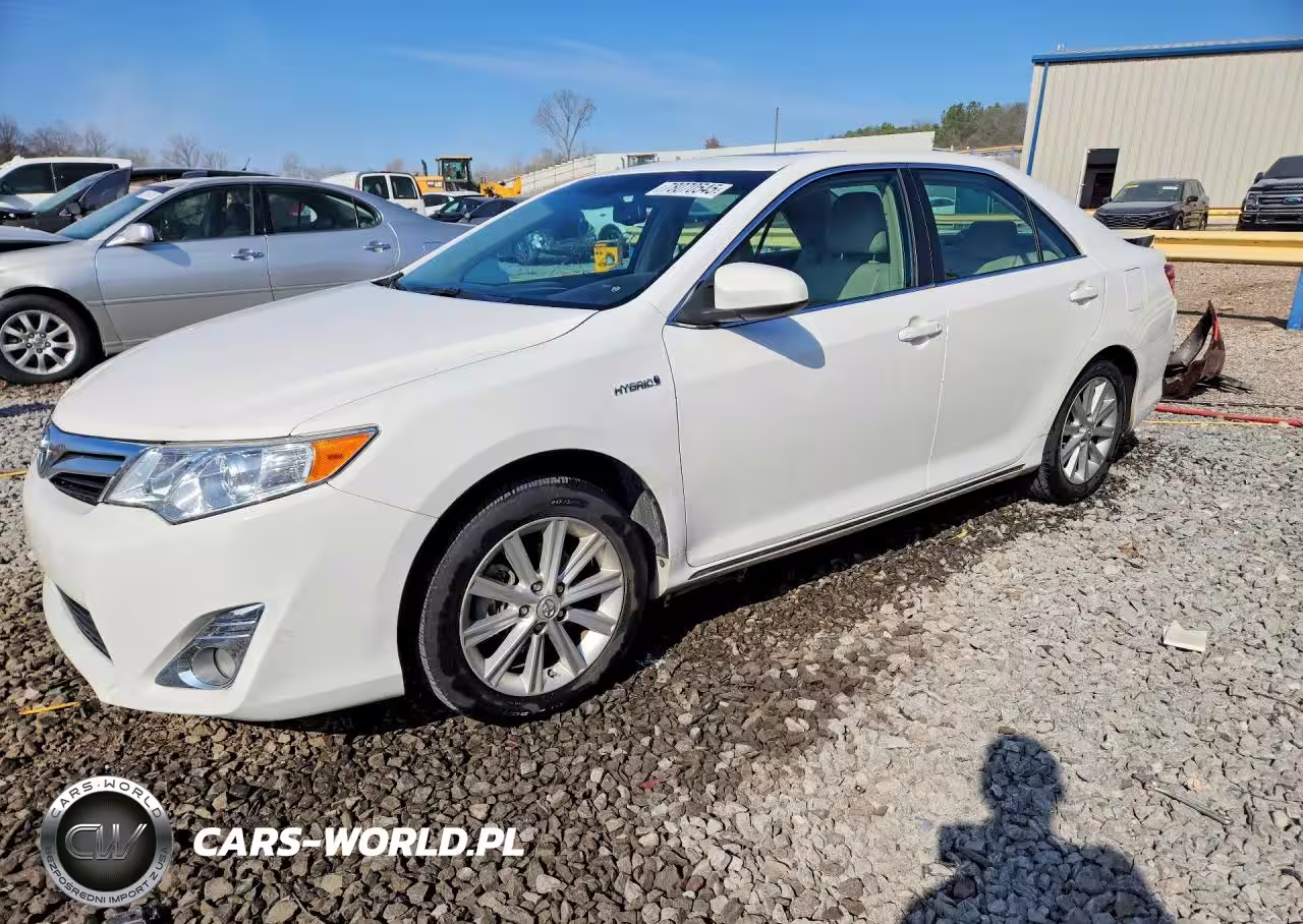 2013 Toyota Camry Hybrid Xle