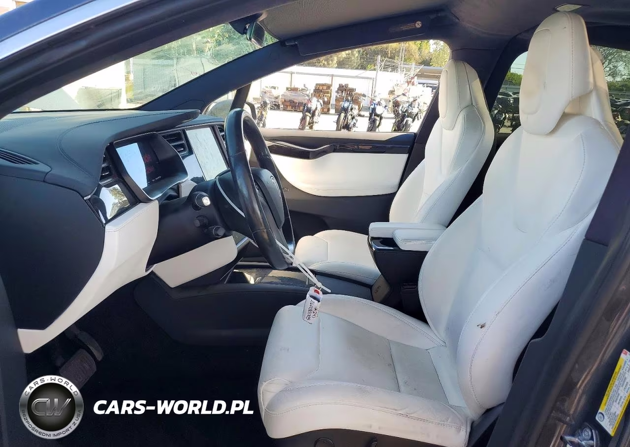 2019 Tesla Model X VIN:5YJXCAE29KF182906 - 7