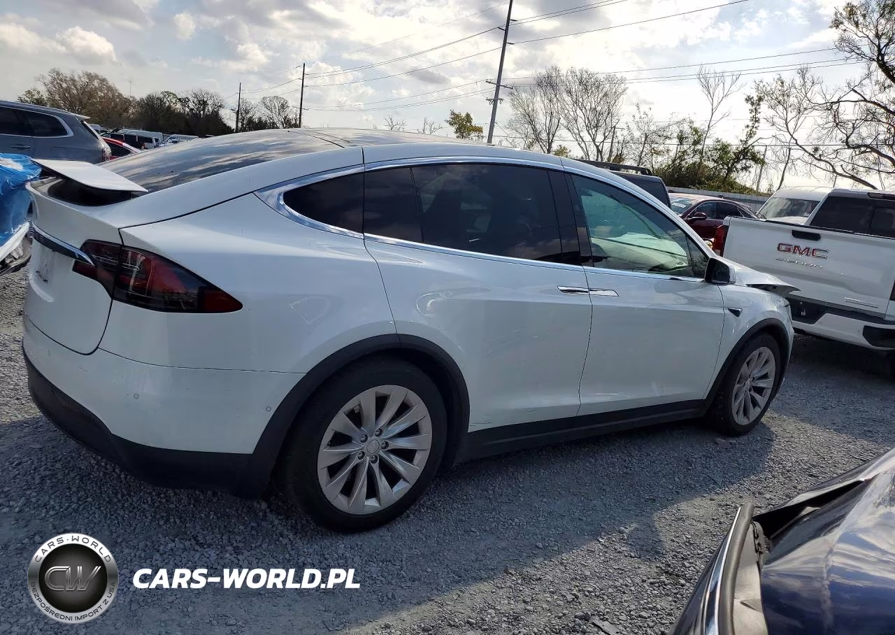2016 Tesla Model X VIN:5YJXCDE26GF026637 - 3