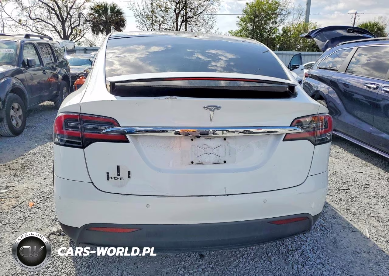 2016 Tesla Model X VIN:5YJXCDE26GF026637 - 6