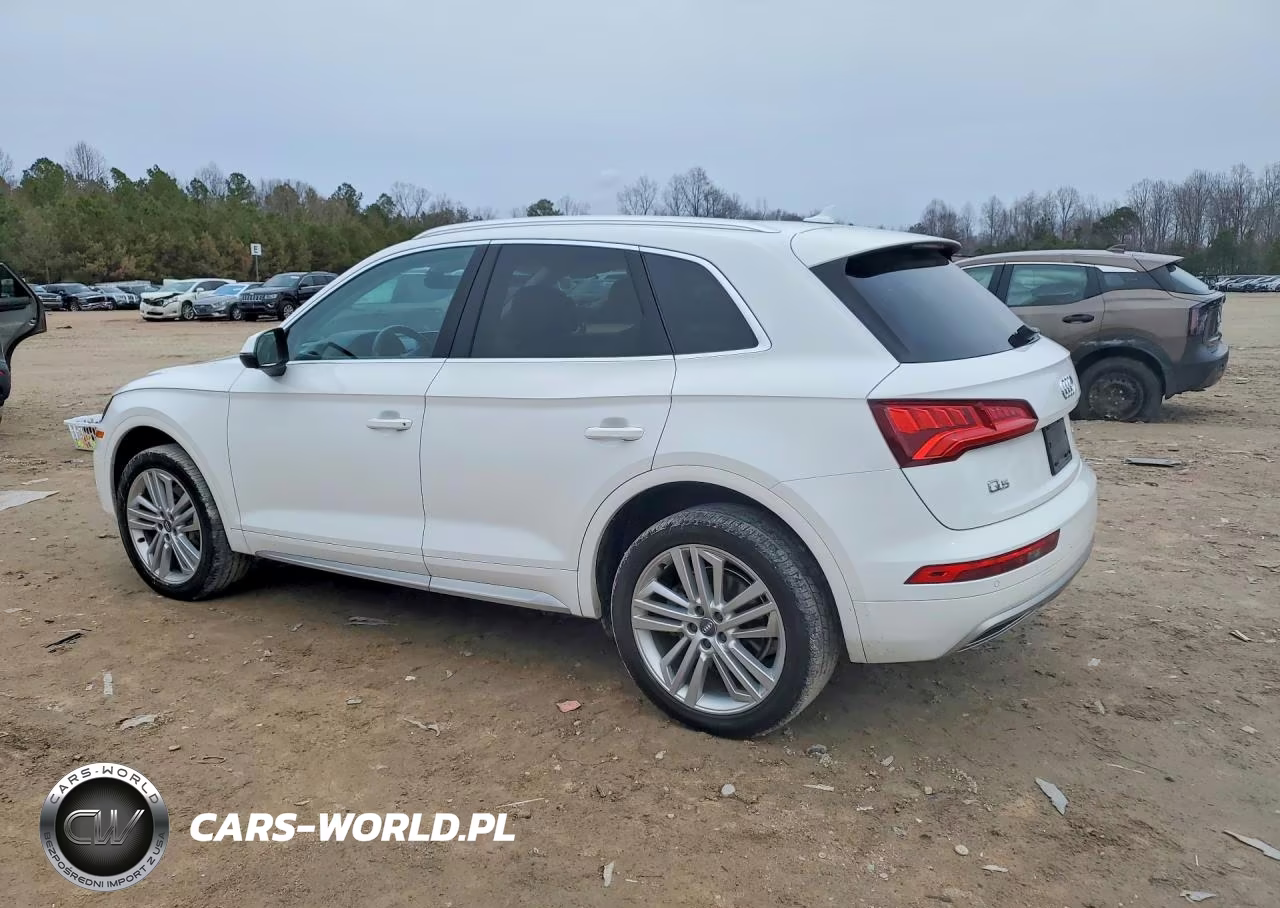 2018 Audi Q5 Premium Plus VIN:WA1BNAFY2J2221449 - 2