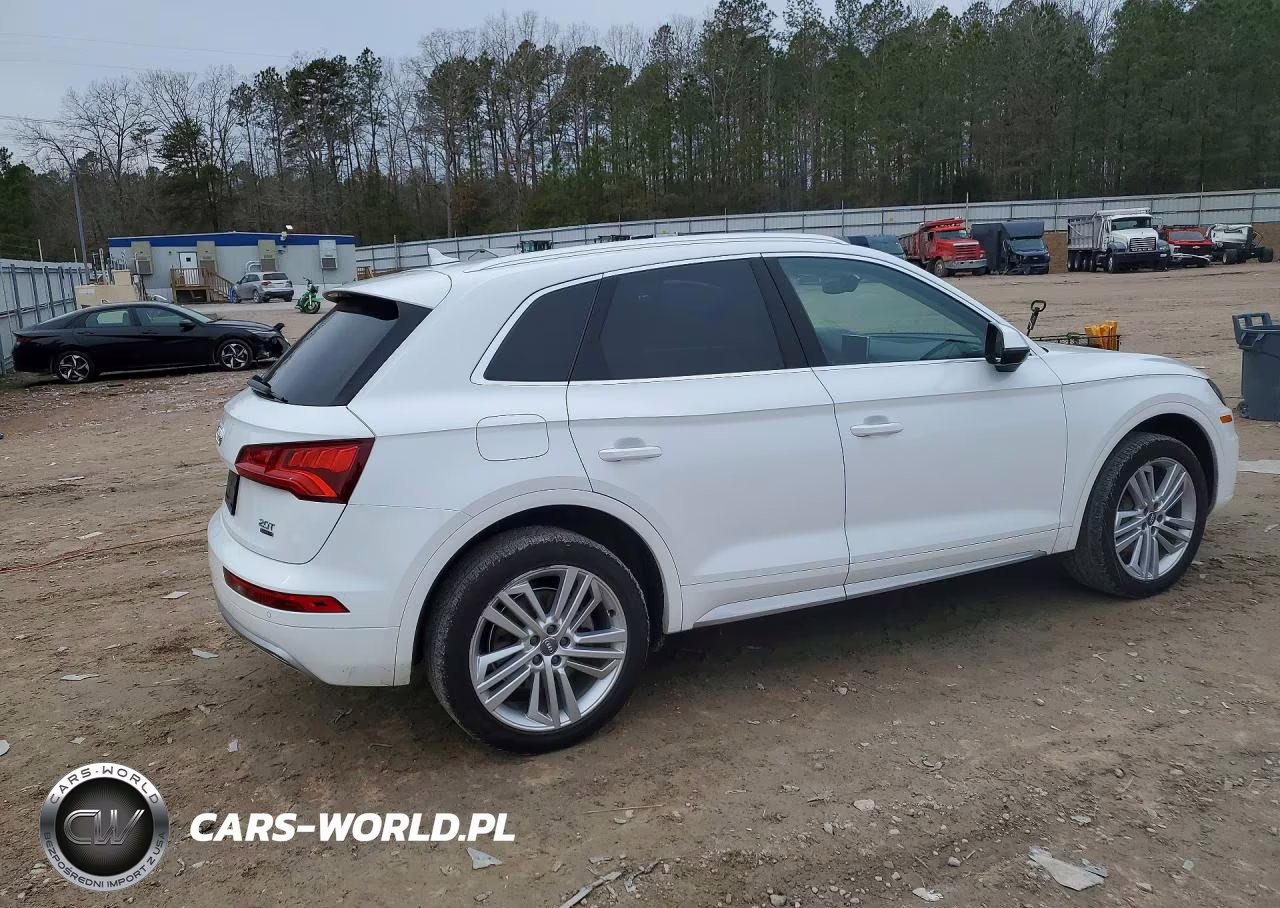 2018 Audi Q5 Premium Plus VIN:WA1BNAFY2J2221449 - 3
