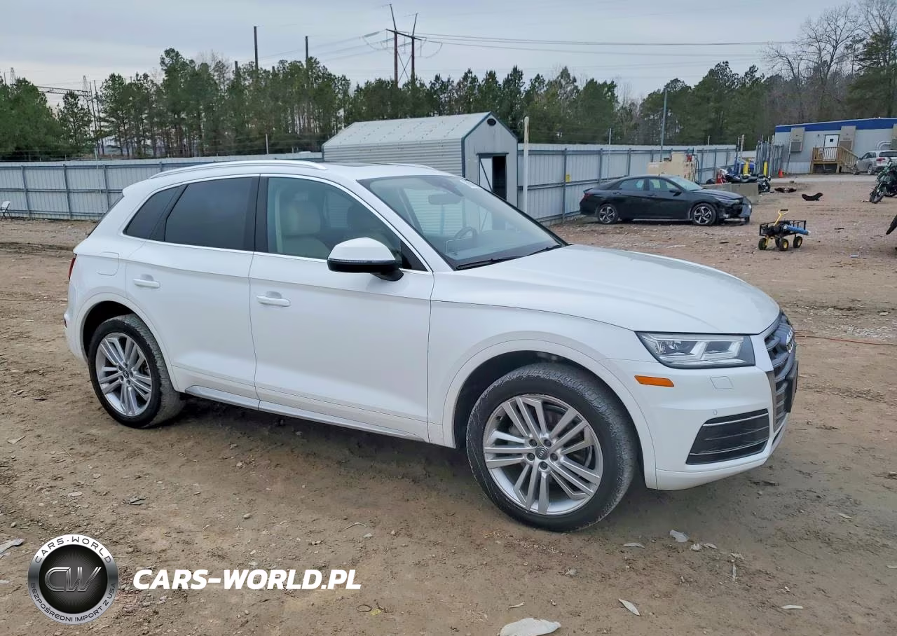 2018 Audi Q5 Premium Plus VIN:WA1BNAFY2J2221449 - 4