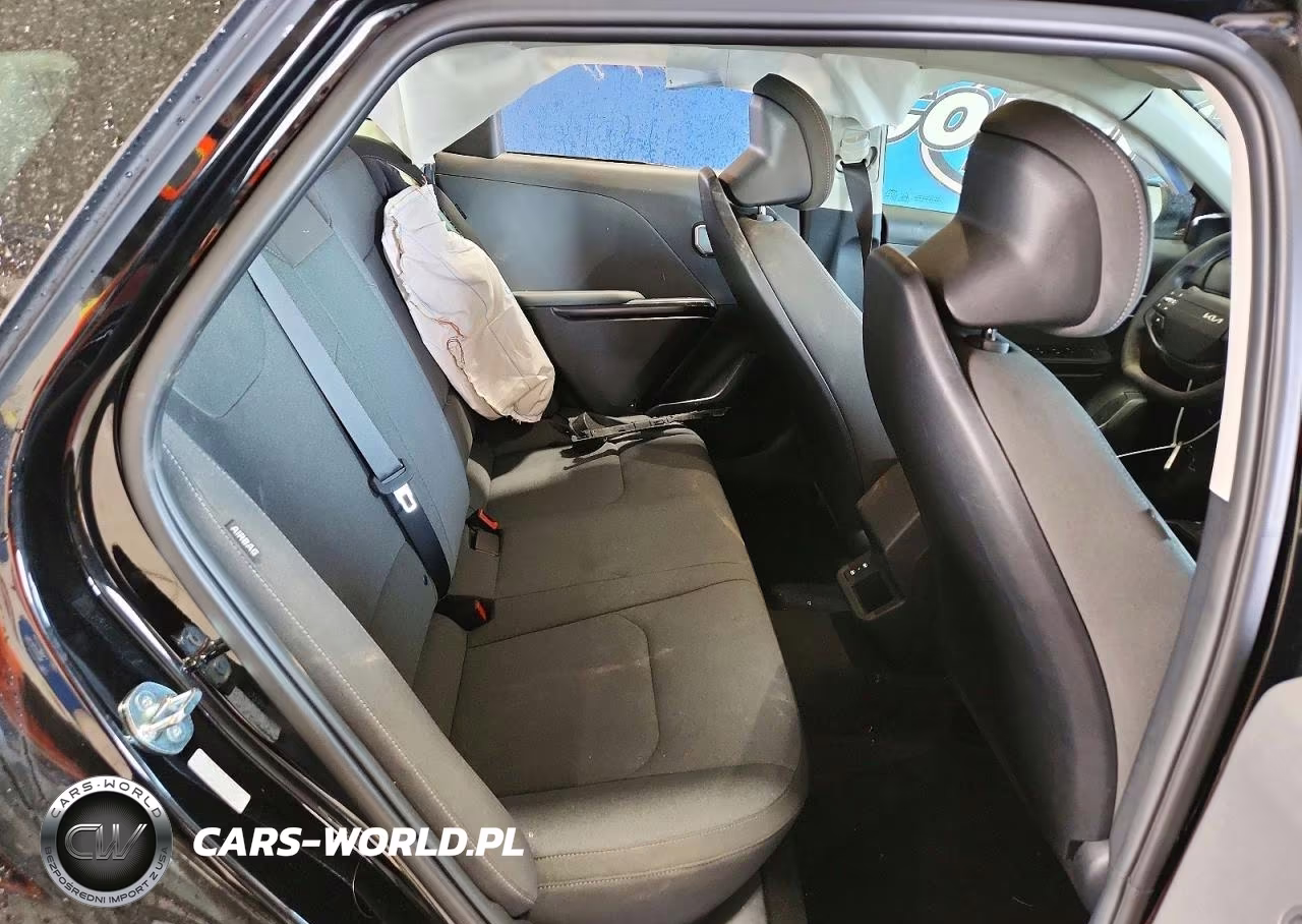 2025 Kia K4 Lxs VIN:3KPFT4DE6SE142314 - 10