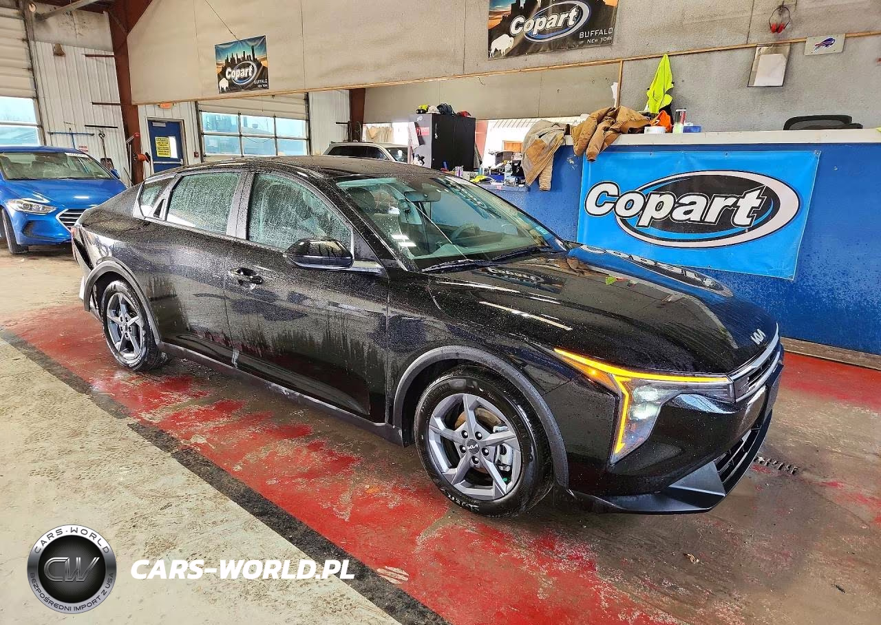 2025 Kia K4 Lxs VIN:3KPFT4DE6SE142314 - 4