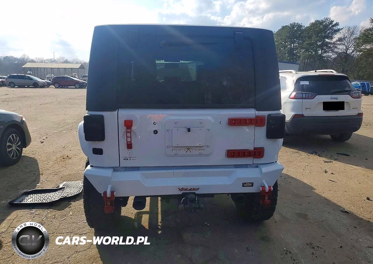 2016 Jeep Wrangler Unlimited Sahara VIN:1C4BJWEG0GL291588 - 6