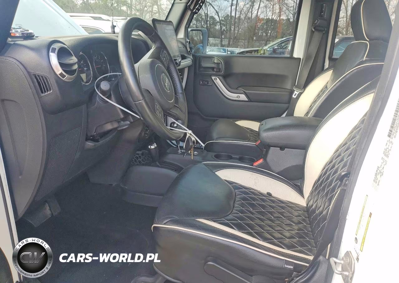 2016 Jeep Wrangler Unlimited Sahara VIN:1C4BJWEG0GL291588 - 7