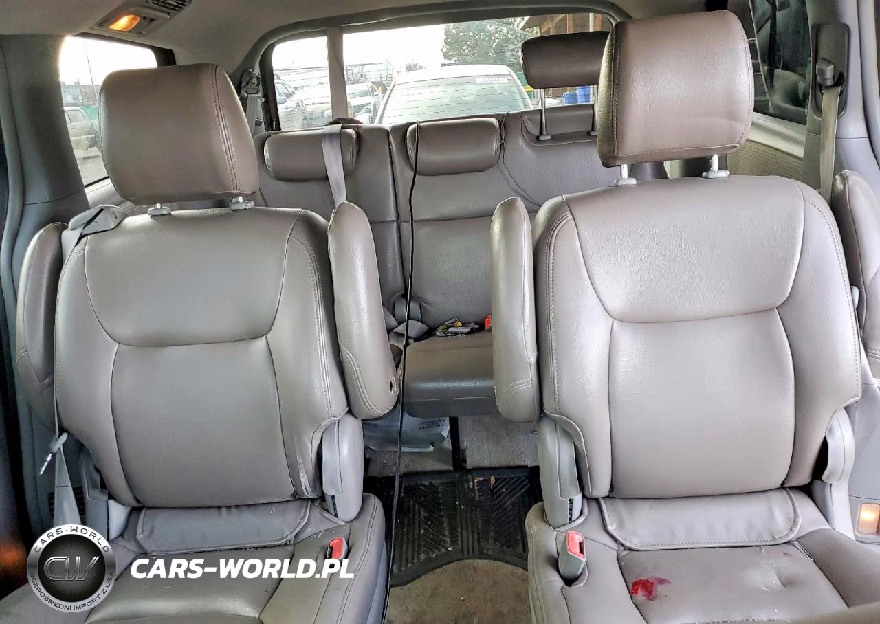 2010 Toyota Sienna VIN:5TDJK4CC4AS029186 - 10