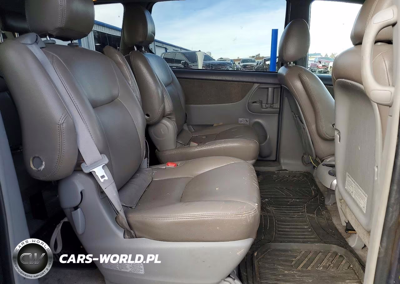 2010 Toyota Sienna VIN:5TDJK4CC4AS029186 - 11