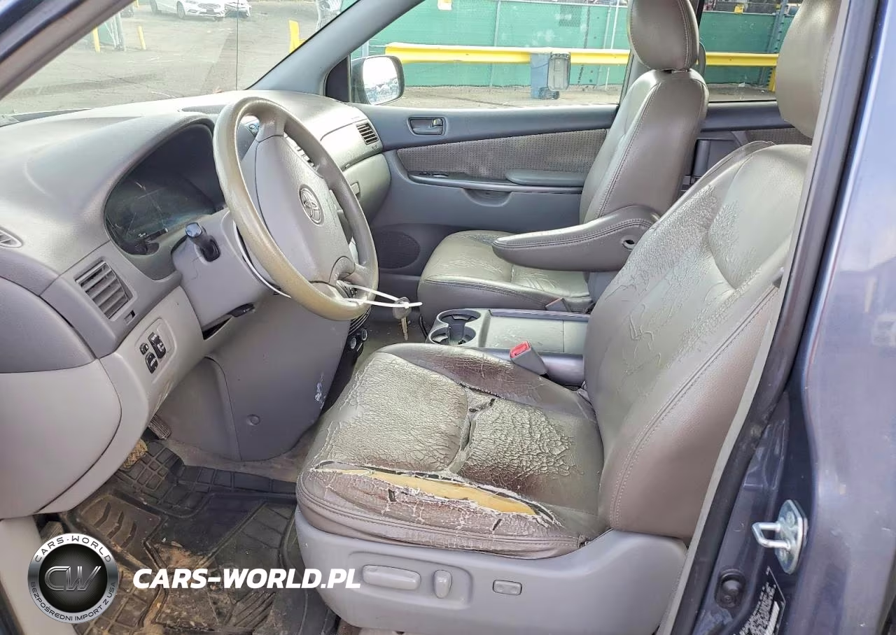2010 Toyota Sienna VIN:5TDJK4CC4AS029186 - 7