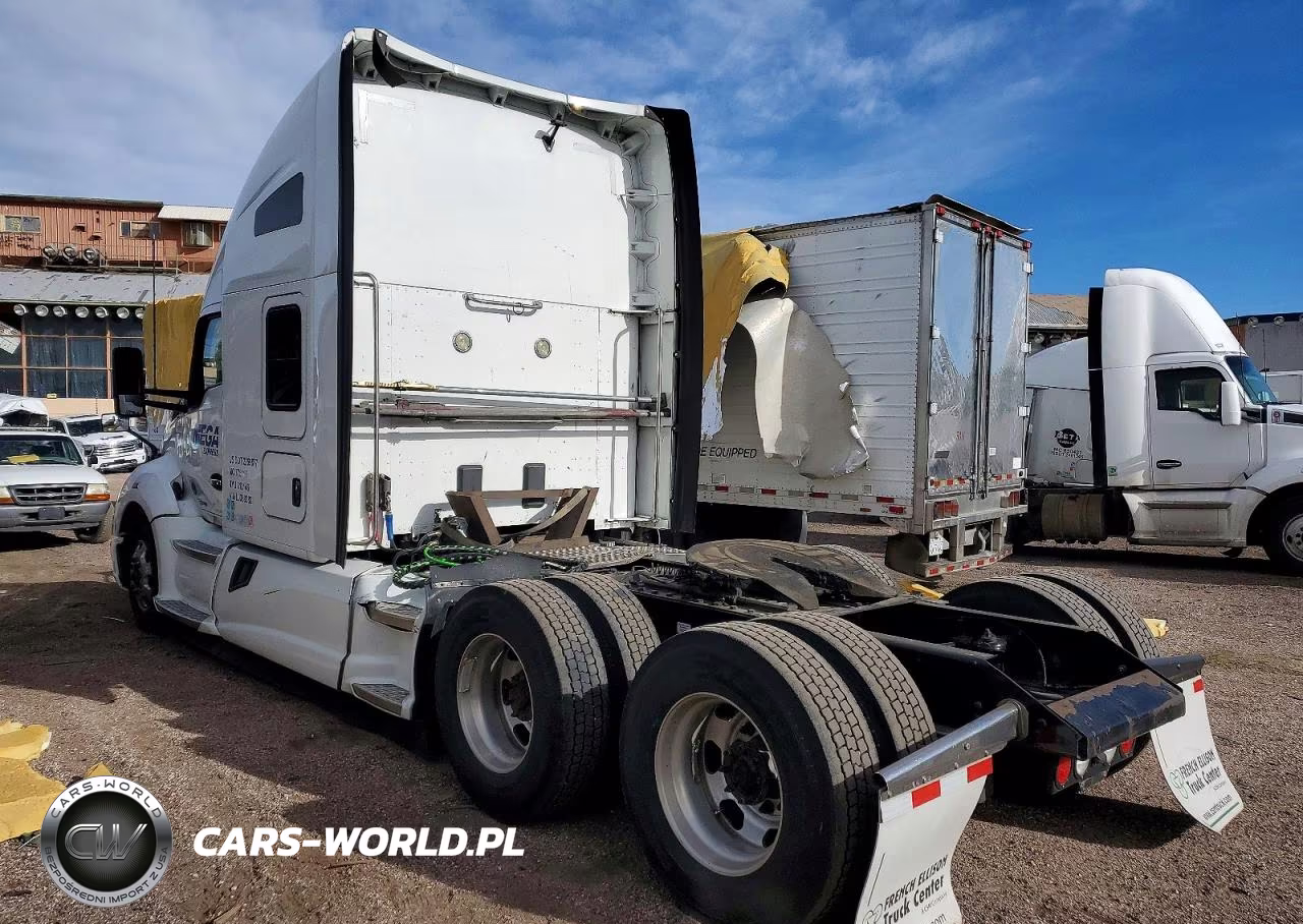 2020 Kenworth T680 Semi Truck VIN:1XKYDP9X5LJ389382 - 3