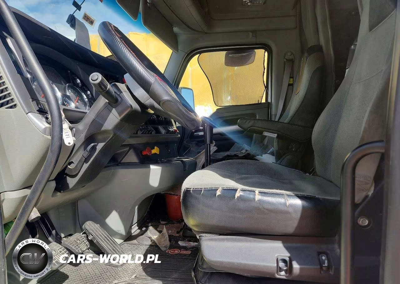 2020 Kenworth T680 Semi Truck VIN:1XKYDP9X5LJ389382 - 5