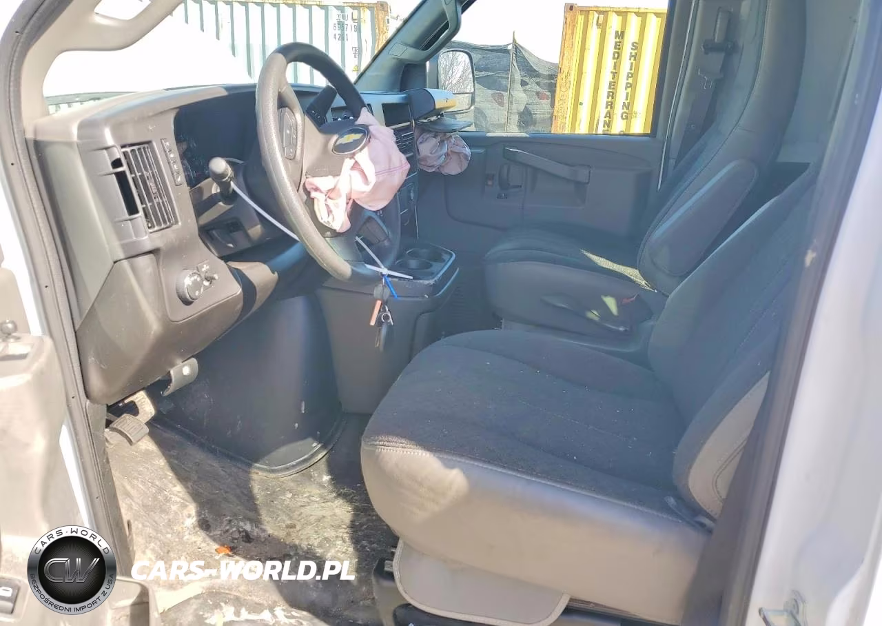 2025 Chevrolet Express 3500 Cargo Delivery Van VIN:1GCZGHF70S1274494 - 7