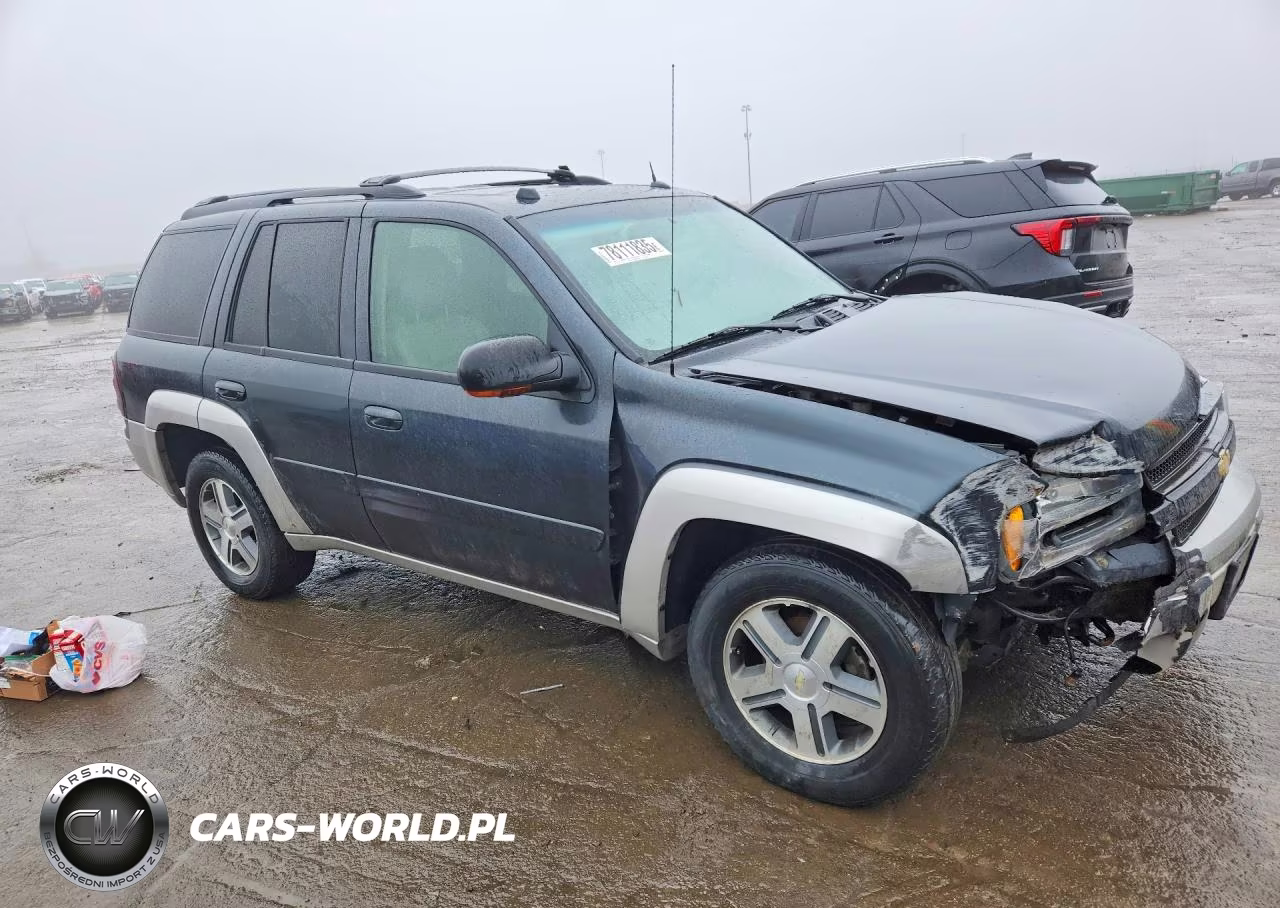 2005 Chevrolet Trailblazer Ls VIN:1GNDT13S152346363 - 4