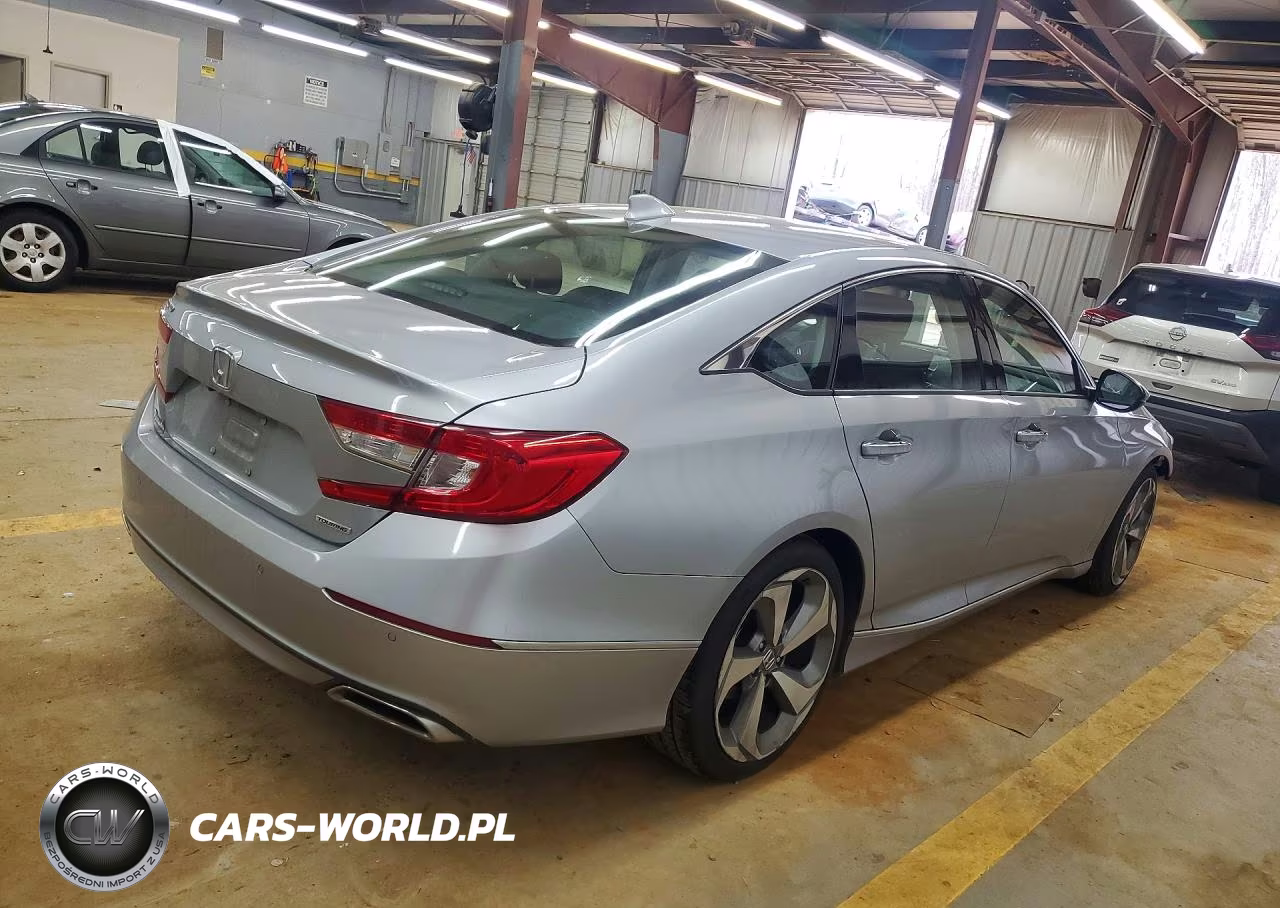 2018 Honda Accord Touring VIN:1HGCV1F99JA019251 - 3