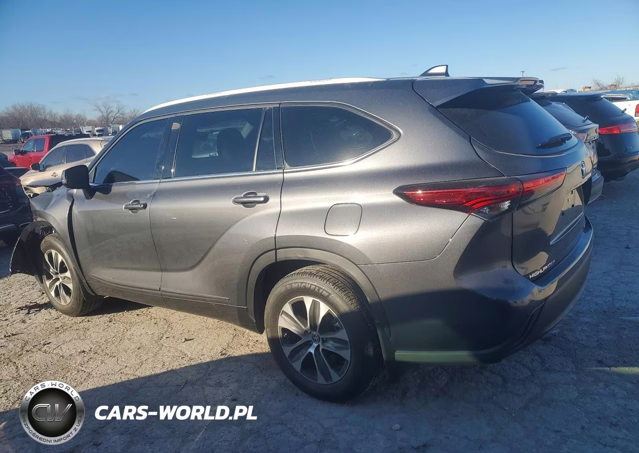 2022 Toyota Highlander Xle VIN:5TDGZRBH9NS591185 - 2